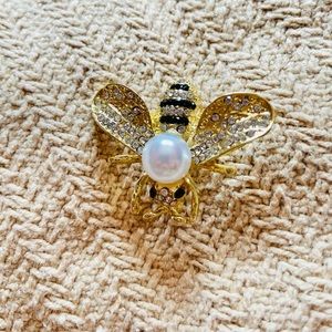 🐝 New Beautiful Bee Brooch / Pin 🐝